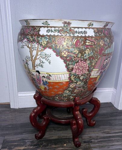Large chinese rose medallion - rose,