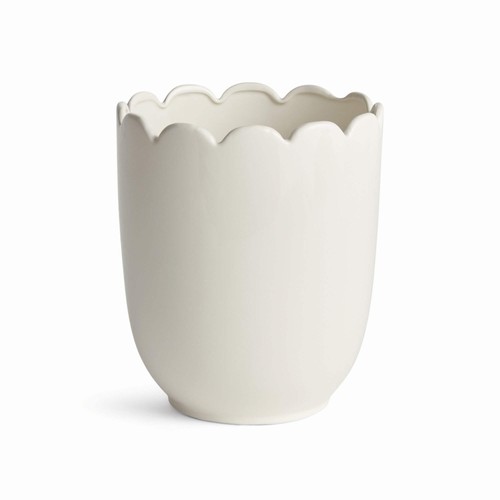 Romy white scalloped clay - scalloped,